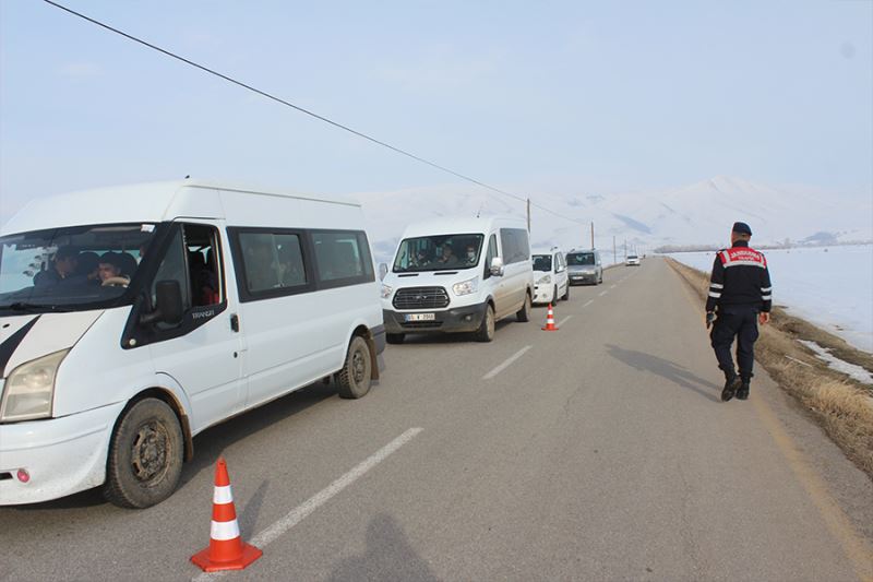 Muradiye’de okul servislerine yönelik denetim