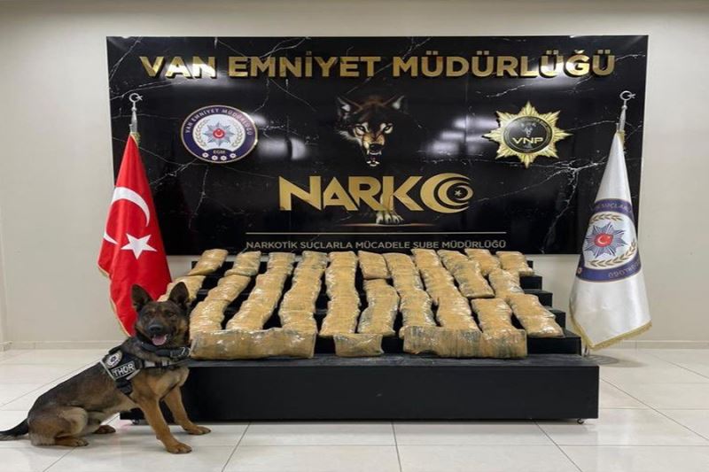 Thor’un katıldığı operasyonda 114 kilo 900 gram eroin ele geçirildi
