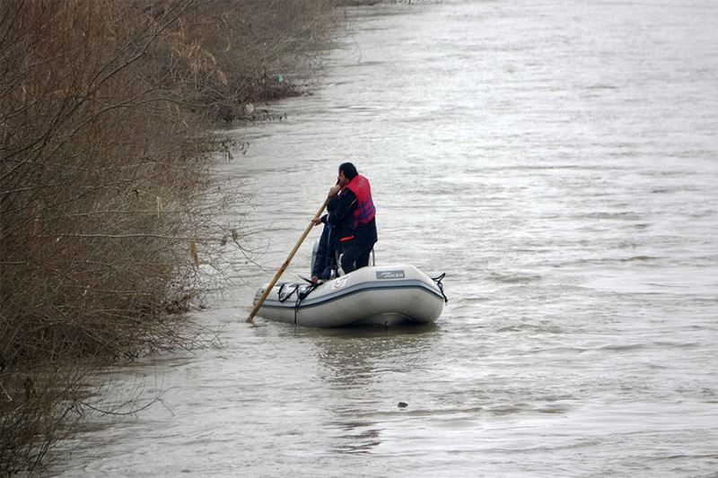 Karasu Nehri’nde kaybolan Yağmur için Murat Nehri’ne de ağ çekildi