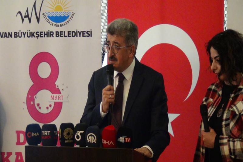 Van Valisi Bilmez: “Hiçbir neden savaşları meşru kılamaz”