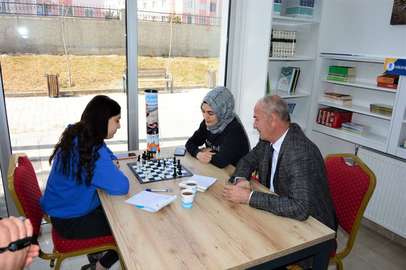 Tuşba Belediyesinden ‘Kitap Kafe’ hizmeti