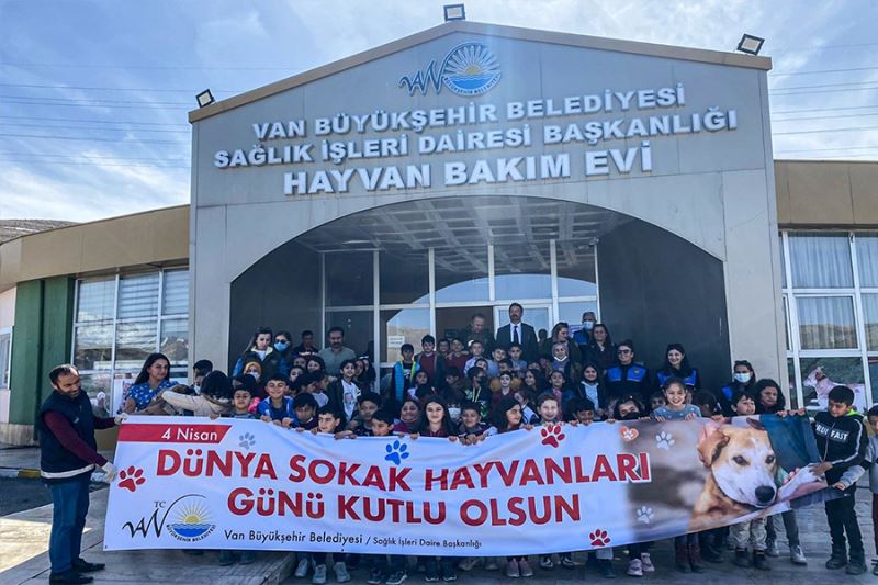 Van Büyükşehir’den ‘Sokak hayvanları koruma günü’ etkinliği